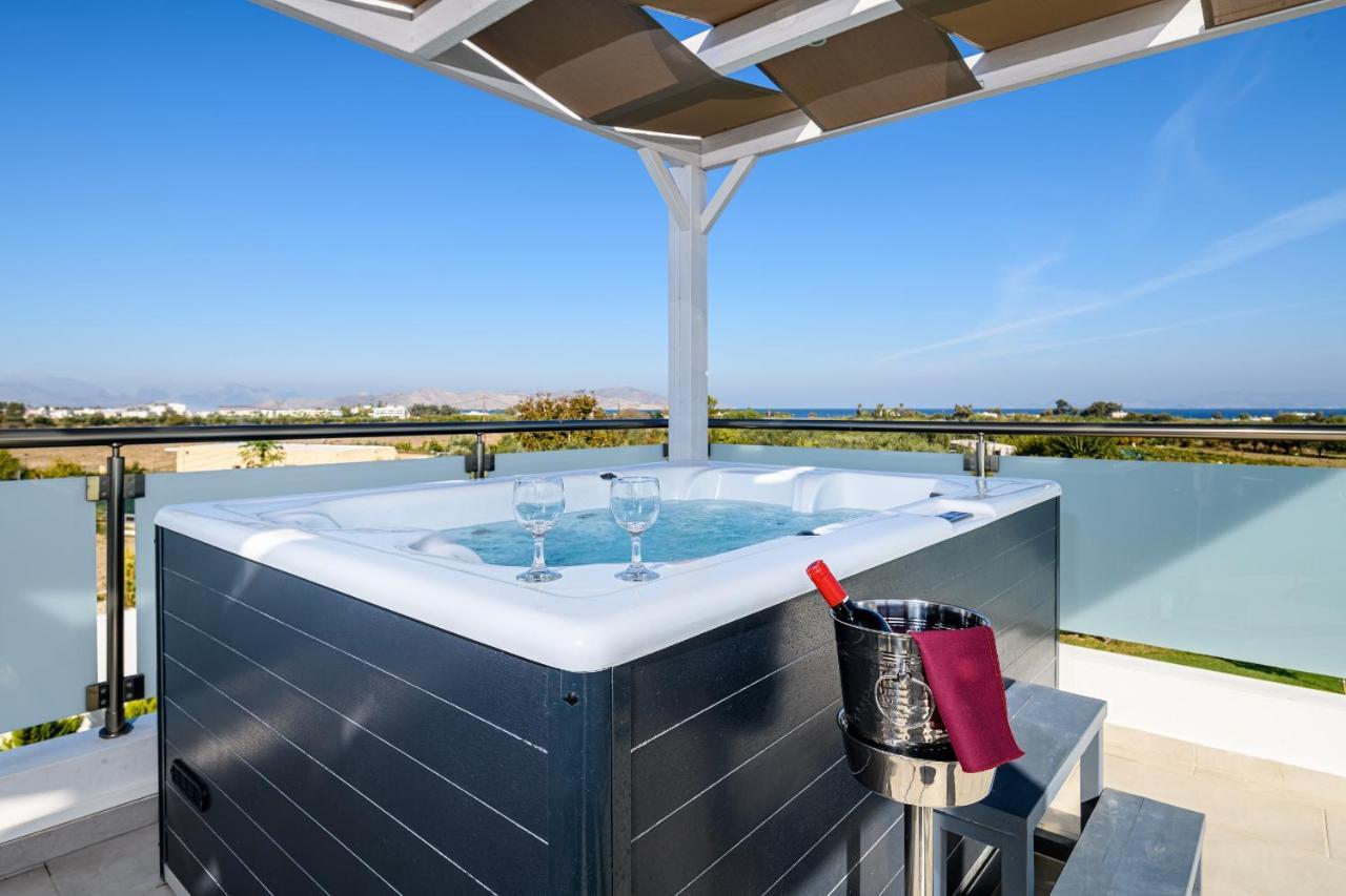 Asteria Pearl Villa 2 With Rooftop Jacuzzi Tigaki Exteriör bild