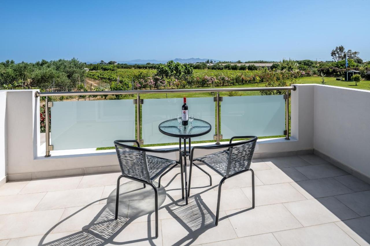 Asteria Pearl Villa 2 With Rooftop Jacuzzi Tigaki Exteriör bild